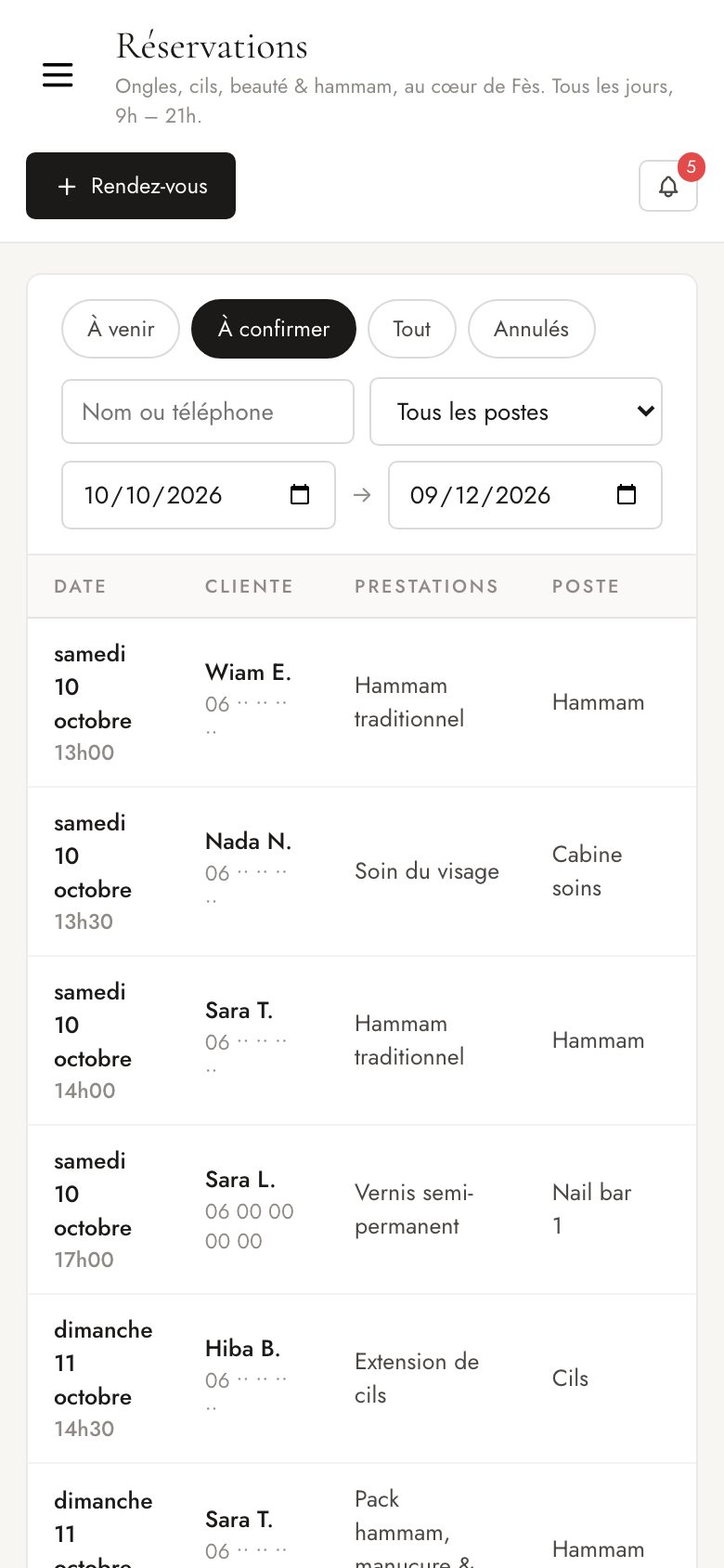 La liste des réservations à confirmer dans l'espace du salon